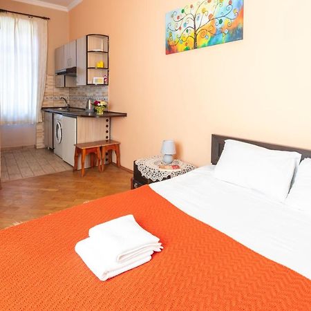 Smart Lwow House Apartment Bagian luar foto